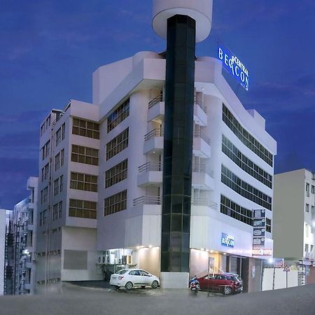 Central Beacon Hotel Сурат Экстерьер фото