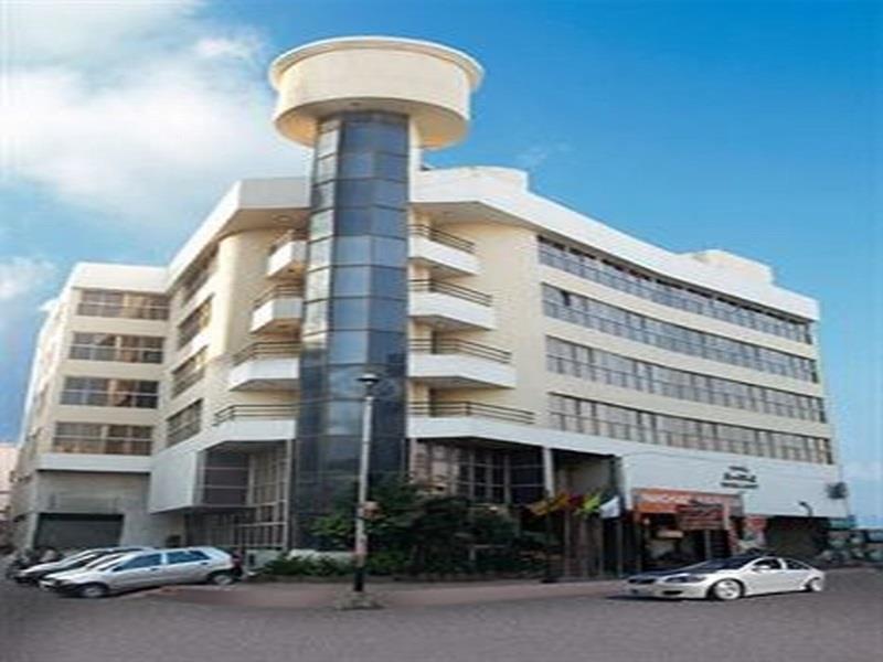 Central Beacon Hotel Сурат Экстерьер фото