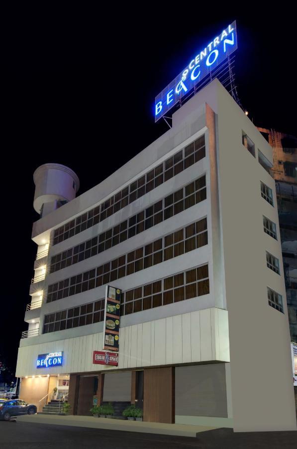 Central Beacon Hotel Сурат Экстерьер фото